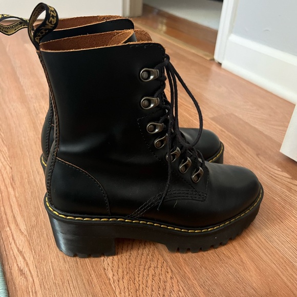 DR. MARTENS - LEONA WOMEN'S VINTAGE SMOOTH LEATHER HEELED BOOTS- Black size 7 - Picture 6 of 9